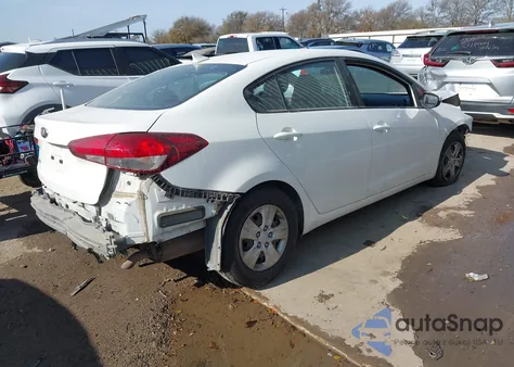 2017 Kia Forte Lx z USA, uszkodzony, nr VIN 3KPFK4A74HE072331